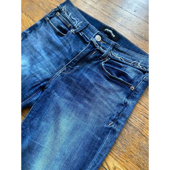 EXPRESS Distressed Stretch Mid-Rise Denim Leggings sz 6R - Picture 2 of 16